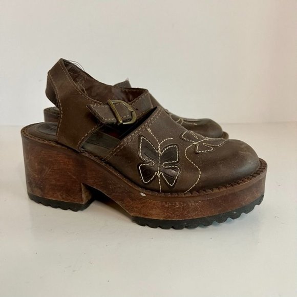 Vintage Shoes Y2k Riverstone Brown Leather Butterfly Wooden Chunky